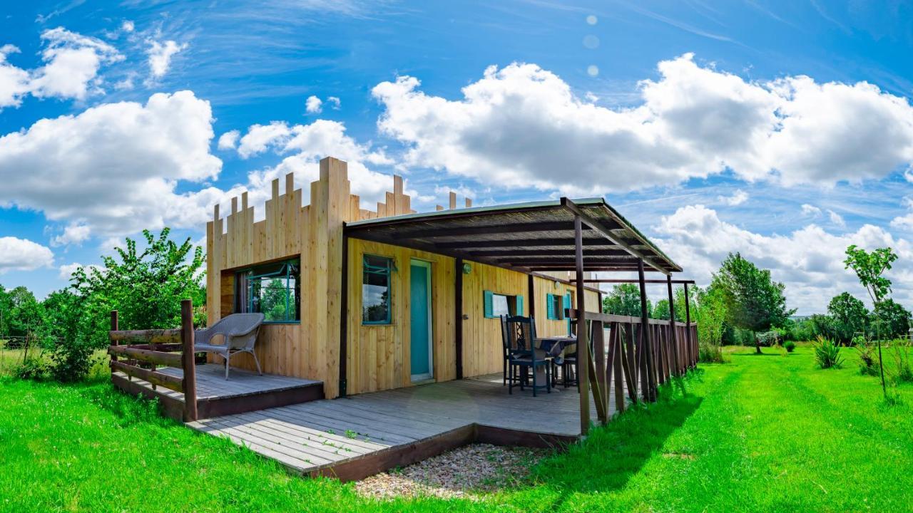 Отель Au Bonheur Nomade Livry  Экстерьер фото