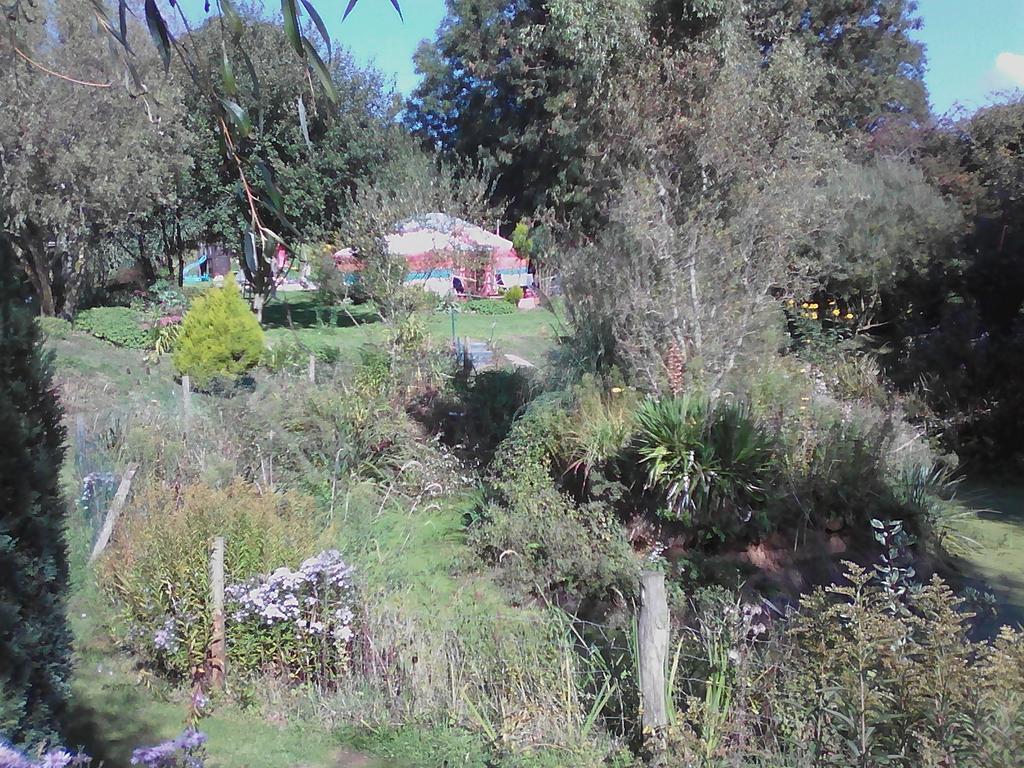 Отель Au Bonheur Nomade Livry  Экстерьер фото