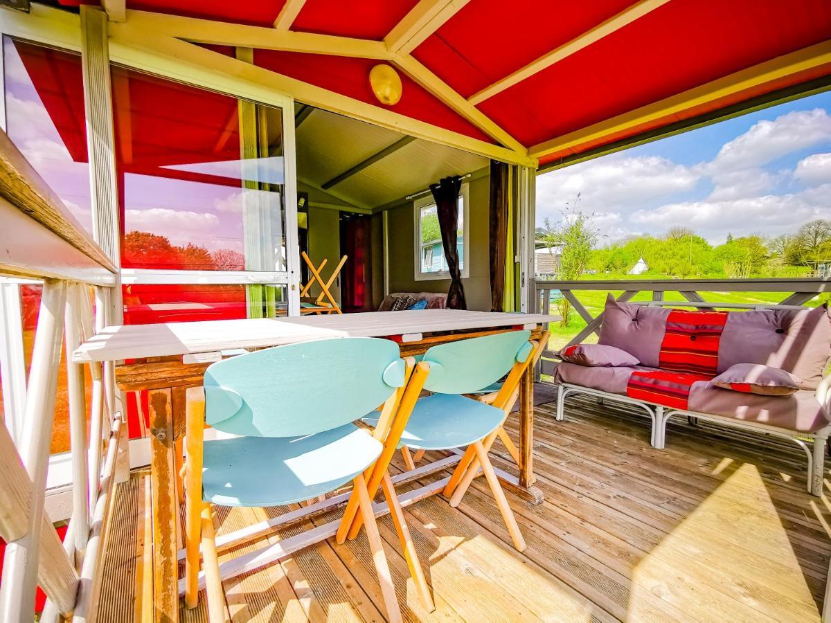 Отель Au Bonheur Nomade Livry  Экстерьер фото